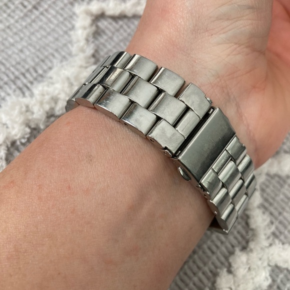 Marc Jacobs Watch - Picture 3 of 7